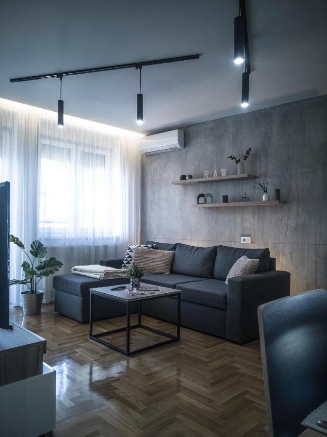 Raw Industrial City Apartment ซูโบติกา ภายนอก รูปภาพ