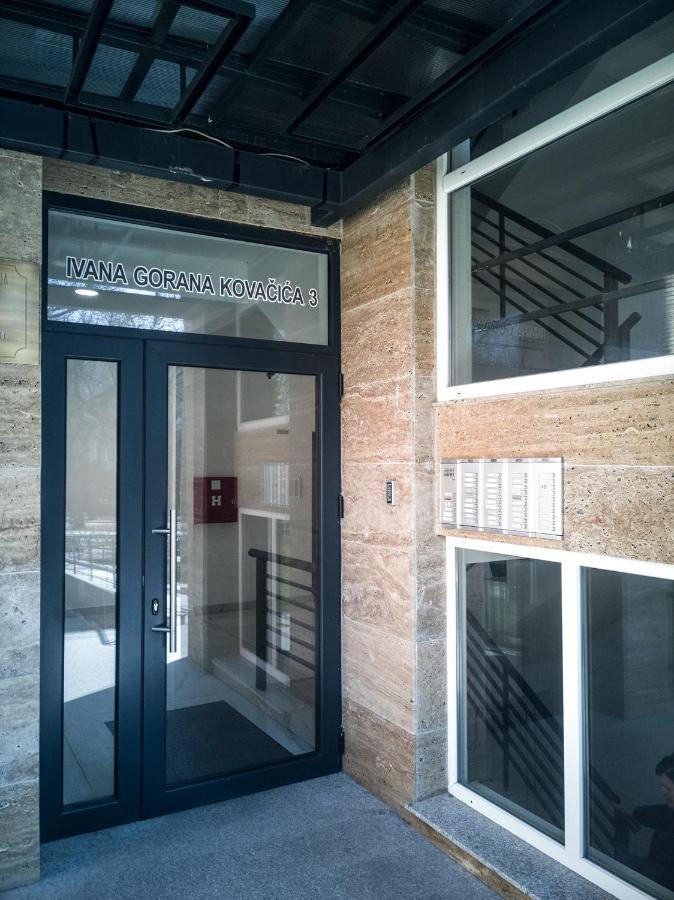 Raw Industrial City Apartment ซูโบติกา ภายนอก รูปภาพ