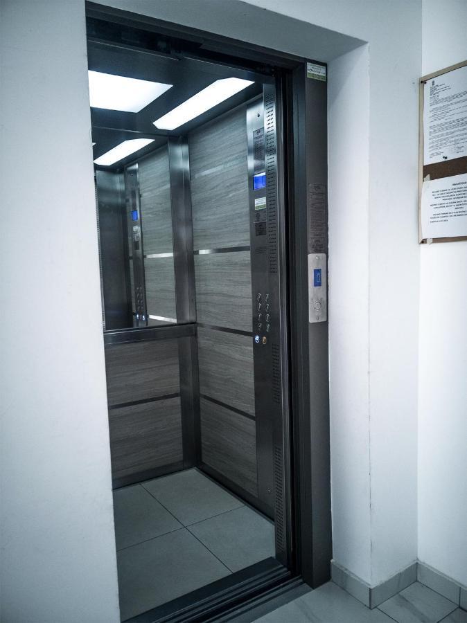 Raw Industrial City Apartment ซูโบติกา ภายนอก รูปภาพ