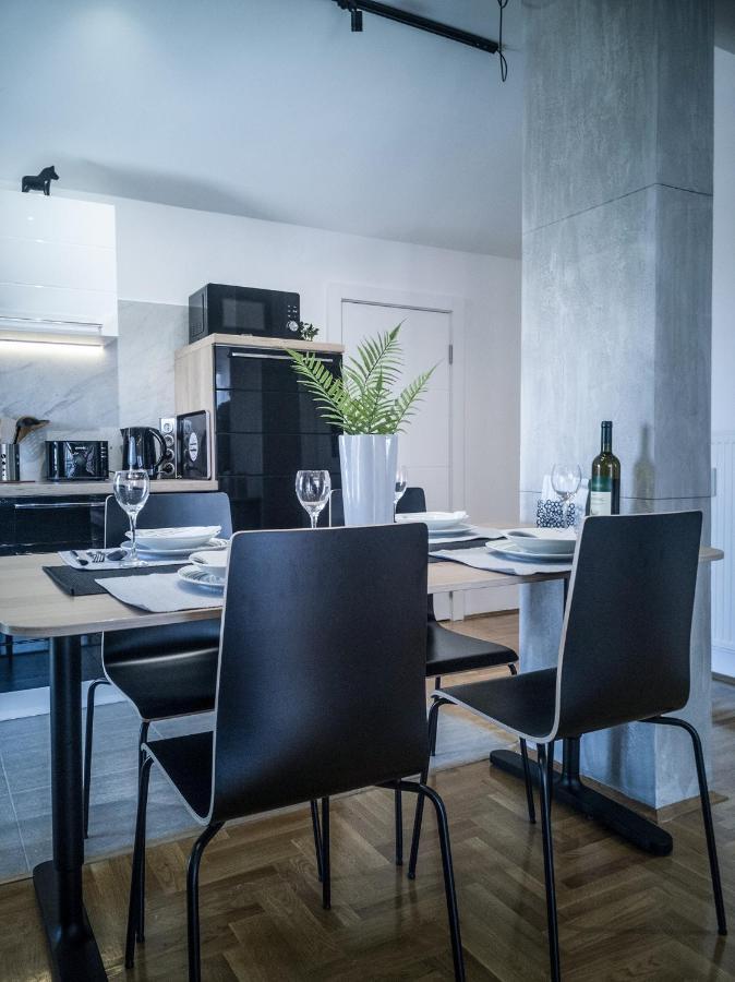Raw Industrial City Apartment ซูโบติกา ภายนอก รูปภาพ